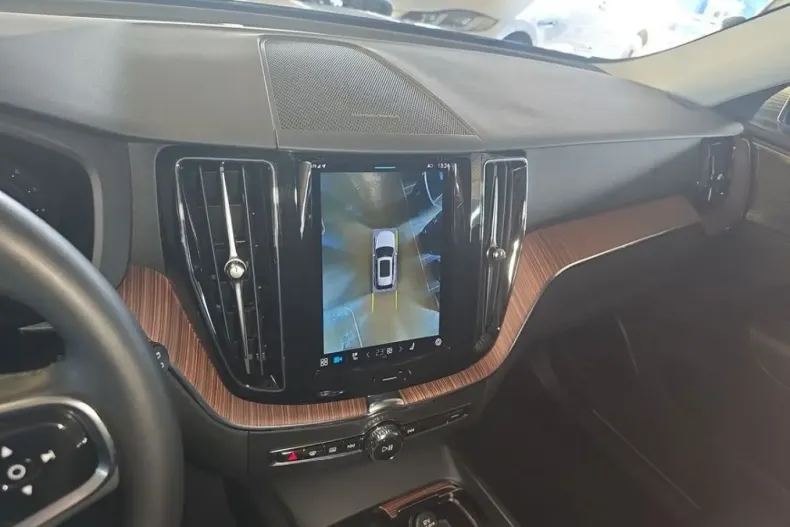 Volvo XC60 din 2023 cu 32.490 km - oferta VOL157213 - foto 15