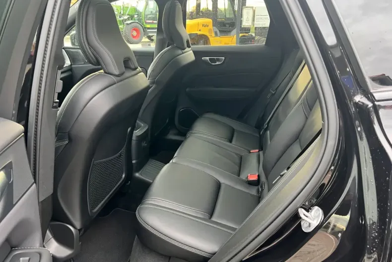 Volvo XC60 din 2024 cu 20.560 km - oferta VOL157214 - foto 10