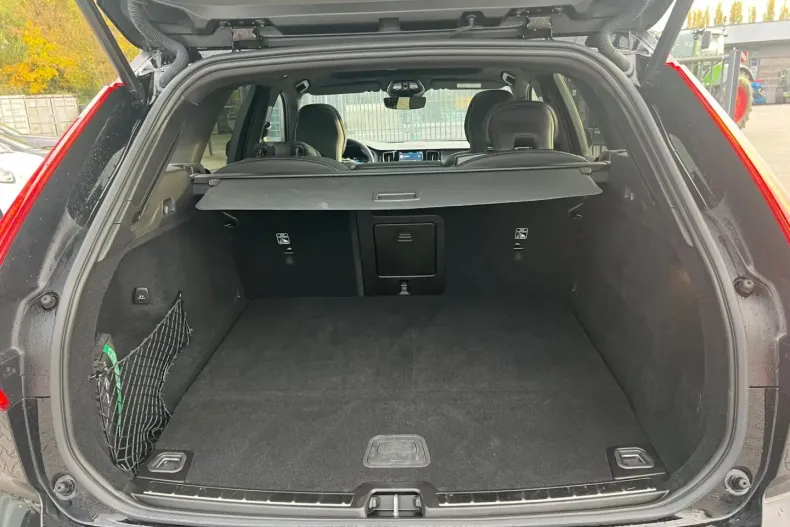 Volvo XC60 din 2024 cu 20.560 km - oferta VOL157214 - foto 25