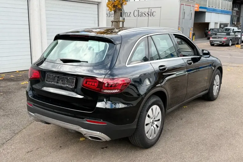 Mercedes-Benz GLC 200 din 2021 cu 60.582 km - oferta MER157216 - foto 5
