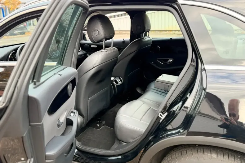 Mercedes-Benz GLC 200 din 2021 cu 60.582 km - oferta MER157216 - foto 13