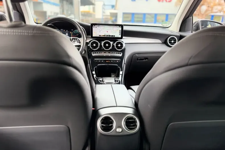 Mercedes-Benz GLC 200 din 2021 cu 60.582 km - oferta MER157216 - foto 19