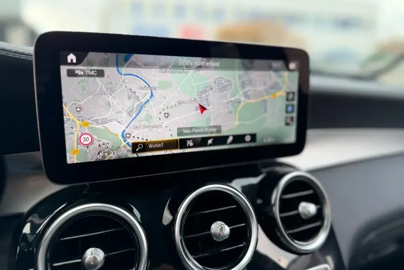 Mercedes-Benz GLC 200 din 2021 cu 60.582 km - oferta MER157216 - foto 45