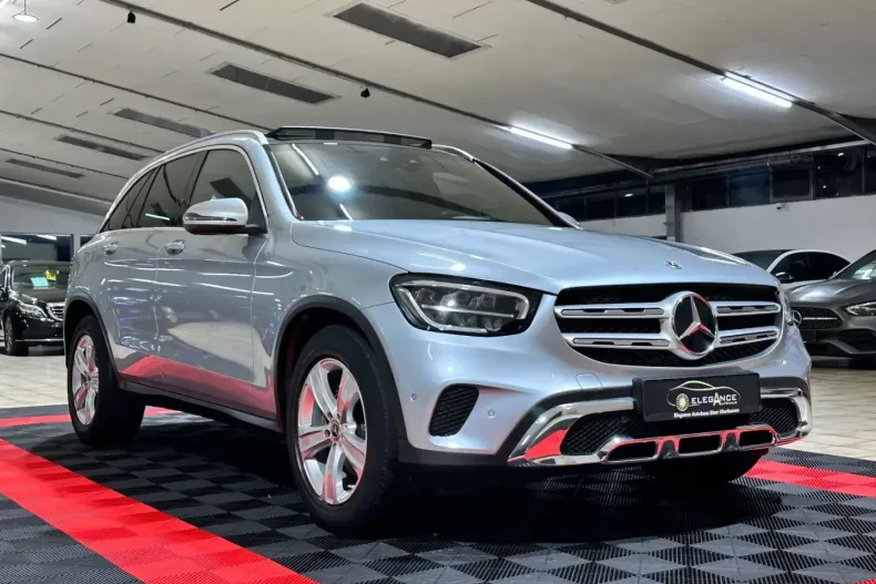 Mercedes-Benz GLC 220 din 2021 cu 84.000 km - oferta MER157231 - foto 3