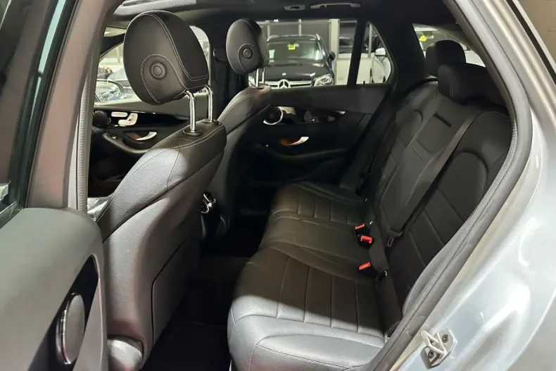 Mercedes-Benz GLC 220 din 2021 cu 84.000 km - oferta MER157231 - foto 13