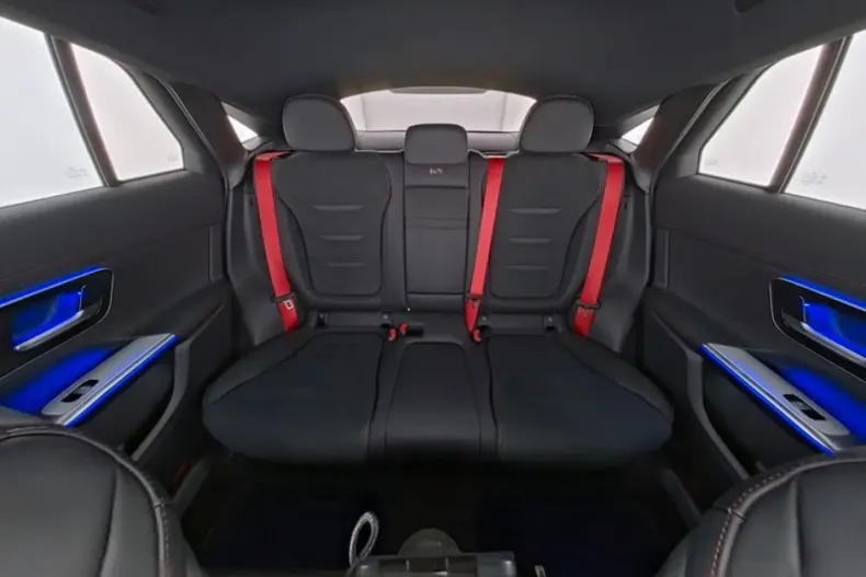 Mercedes-Benz GLC 43 AMG din 2024 cu 7.635 km - oferta MER157236 - foto 7