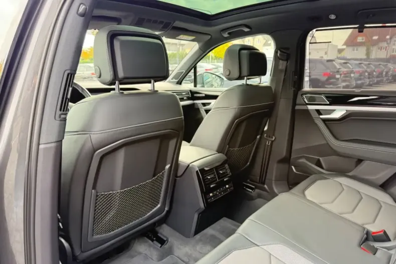 Volkswagen Touareg din 2020 cu 95.021 km - oferta VOL157247 - foto 3