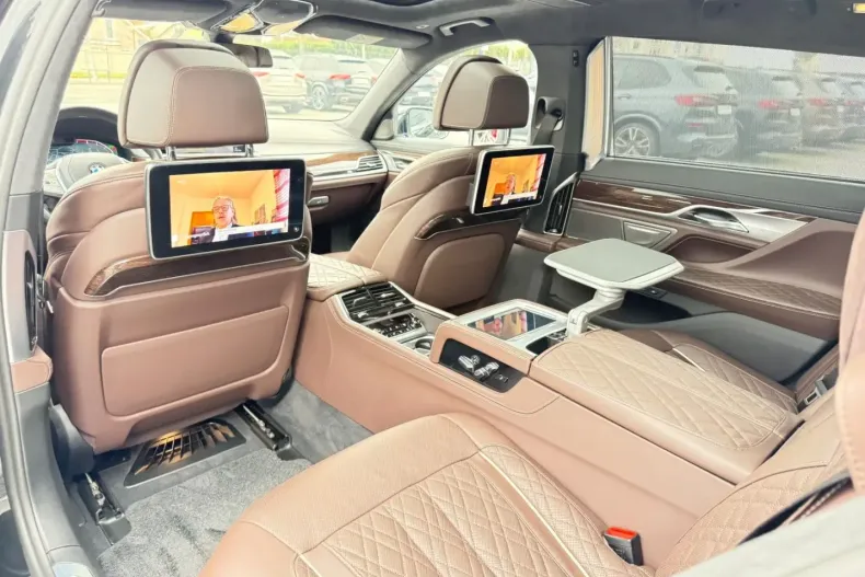 BMW 750 din 2022 cu 99.899 km - oferta BMW157248 - foto 12