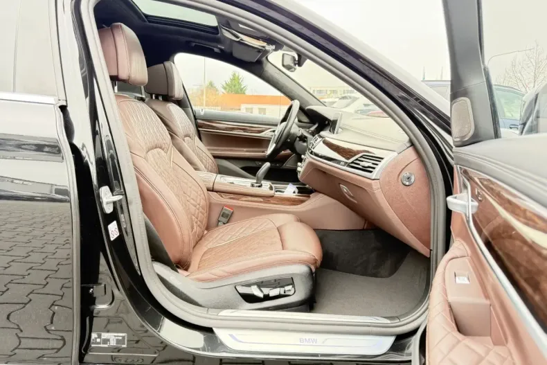 BMW 750 din 2022 cu 99.899 km - oferta BMW157248 - foto 14