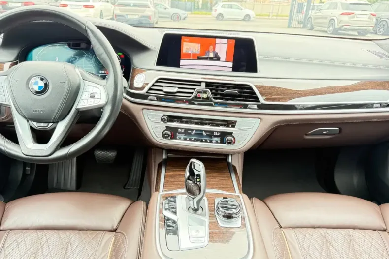 BMW 750 din 2022 cu 99.899 km - oferta BMW157248 - foto 16