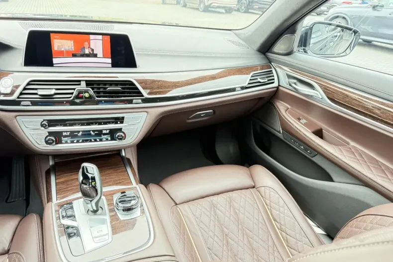 BMW 750 din 2022 cu 99.899 km - oferta BMW157248 - foto 18