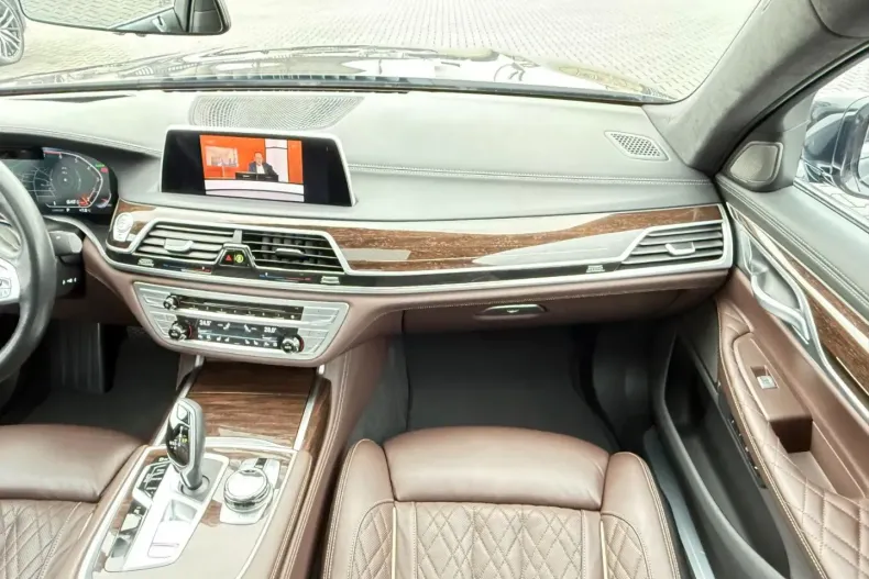 BMW 750 din 2022 cu 99.899 km - oferta BMW157248 - foto 19