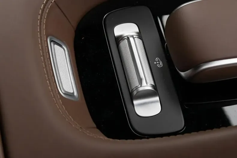 Mercedes-Benz GLE 63 AMG din 2023 cu 4.881 km - oferta MER157259 - foto 8