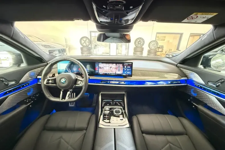 BMW M760 din 2024 cu 44.890 km - oferta BMW157262 - foto 10