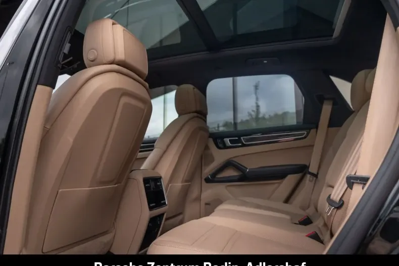 Porsche Cayenne din 2022 cu 45.804 km - oferta POR157290 - foto 7