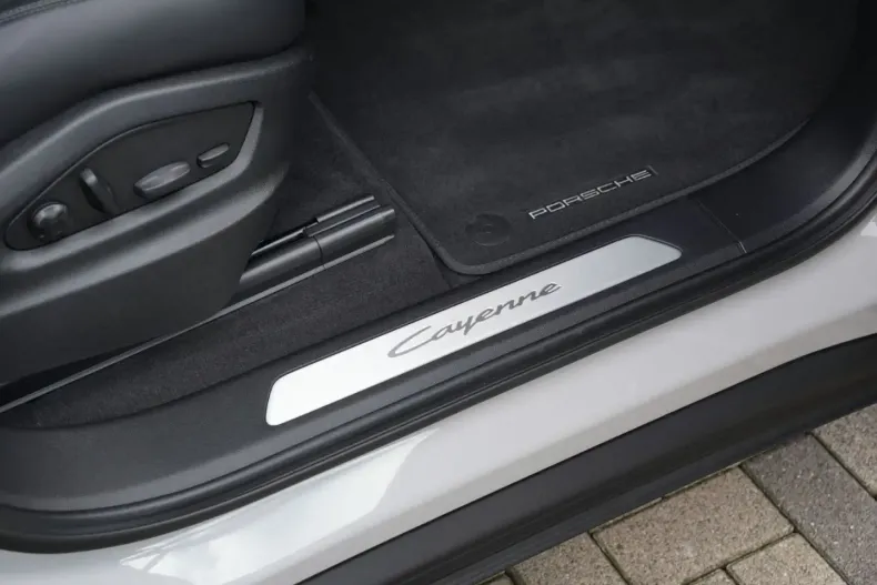 Porsche Cayenne din 2024 cu 19.000 km - oferta POR157291 - foto 38