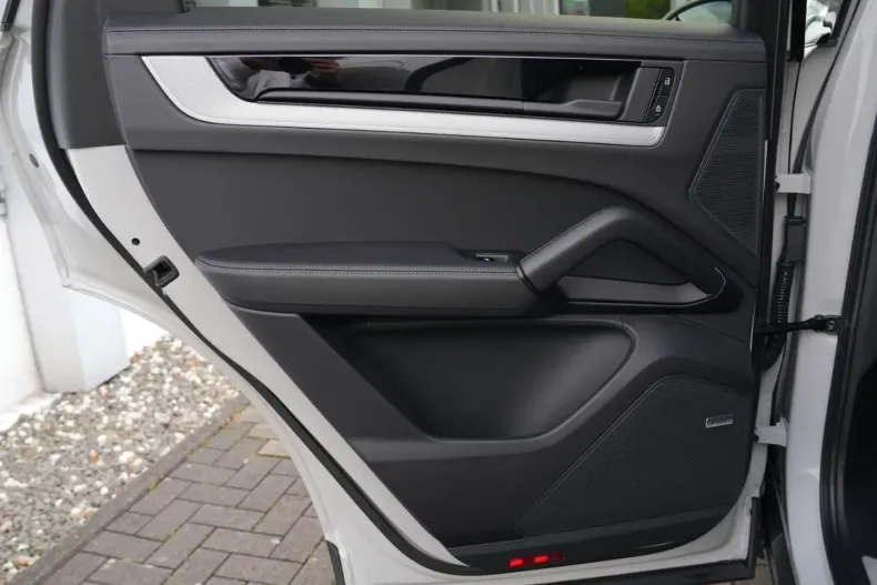 Porsche Cayenne din 2024 cu 19.000 km - oferta POR157291 - foto 41