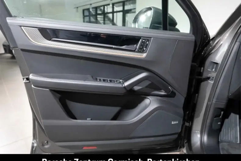 Porsche Cayenne din 2024 cu 25.871 km - oferta POR157300 - foto 11