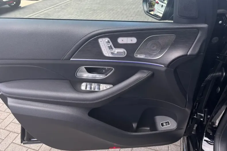 Mercedes-Benz GLE 300 din 2024 cu 18.000 km - oferta MER157307 - foto 12