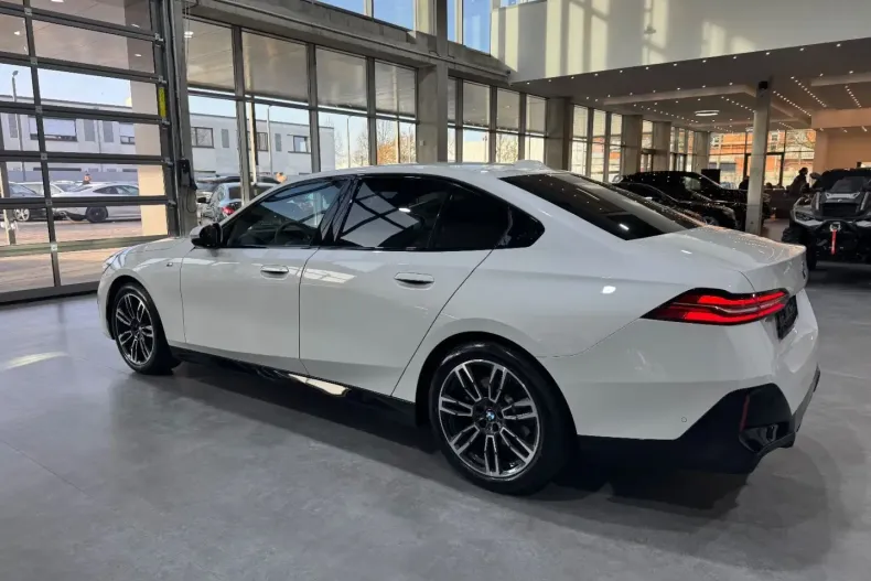 BMW 520 din 2025 cu 20.160 km - oferta BMW157308 - foto 12