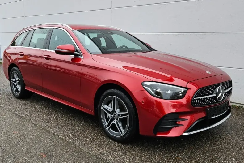 Mercedes-Benz E 300 din 2022 cu 99.989 km - oferta MER157318 - foto 1