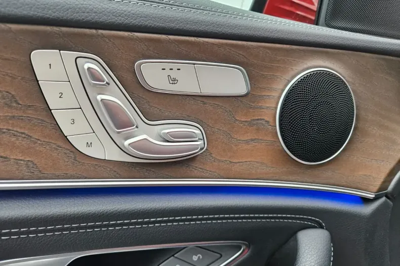 Mercedes-Benz E 300 din 2022 cu 99.989 km - oferta MER157318 - foto 8