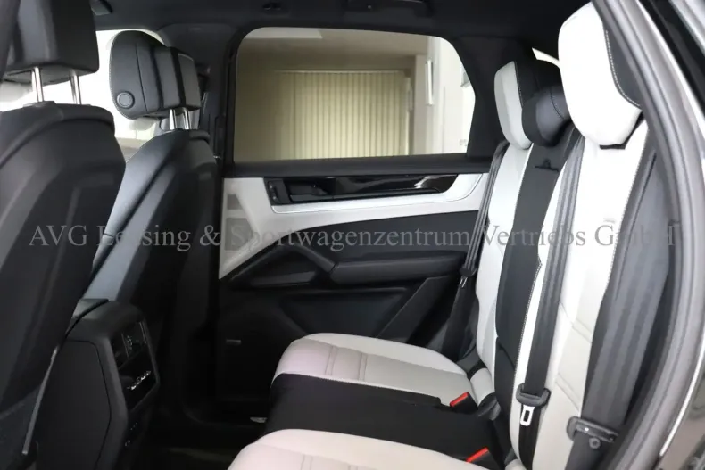 Porsche Cayenne din 2024 cu 24.445 km - oferta POR157319 - foto 24