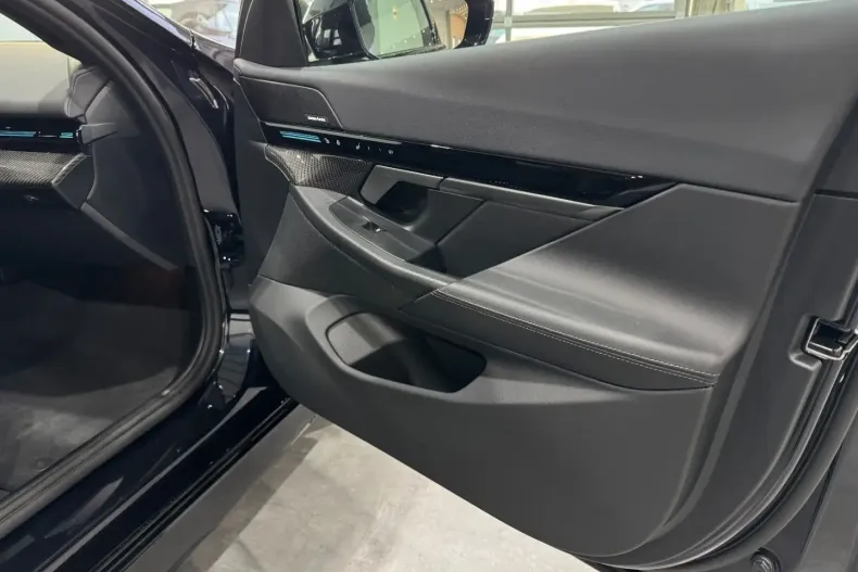 BMW 520 din 2025 cu 22.146 km - oferta BMW157320 - foto 23