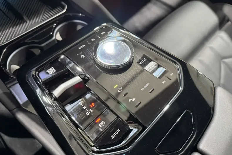 BMW 520 din 2025 cu 22.146 km - oferta BMW157320 - foto 39