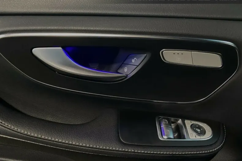 Mercedes-Benz V 300 din 2025 cu 17.298 km - oferta MER157326 - foto 13