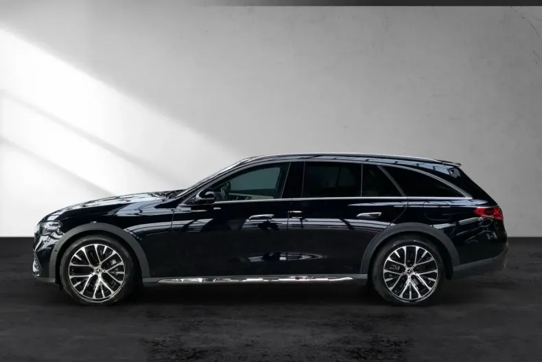 Mercedes-Benz E 300 din 2024 cu 15.830 km - oferta MER157328 - foto 2