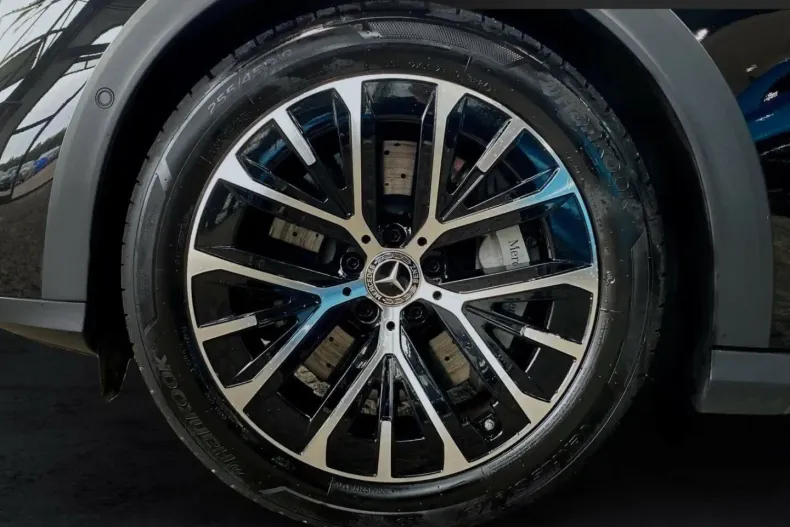 Mercedes-Benz E 300 din 2024 cu 15.830 km - oferta MER157328 - foto 16