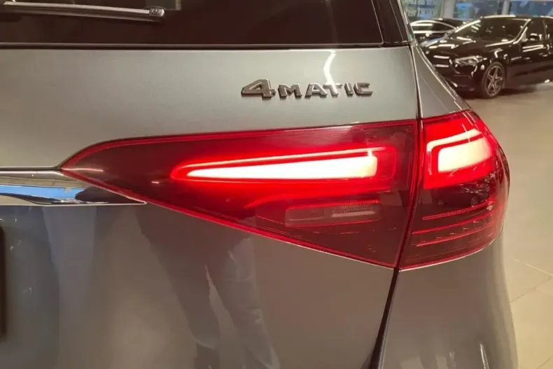 Mercedes-Benz GLE 450 din 2024 cu 23.796 km - oferta MER157335 - foto 10