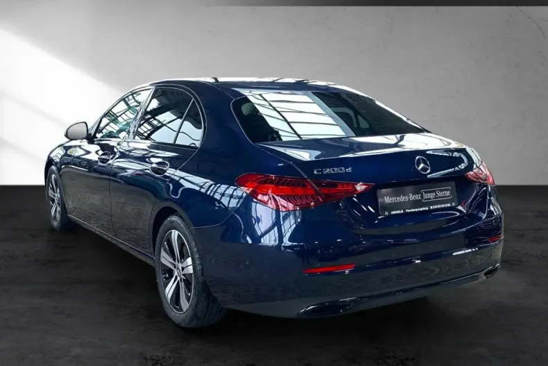 Mercedes-Benz C 200 din 2023 cu 4.180 km - oferta MER157338 - foto 3