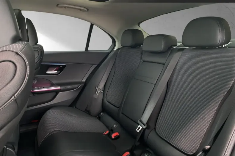 Mercedes-Benz C 200 din 2023 cu 4.180 km - oferta MER157338 - foto 9