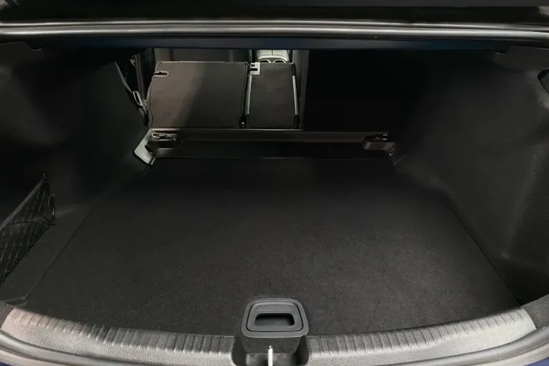 Mercedes-Benz C 200 din 2023 cu 4.180 km - oferta MER157338 - foto 10