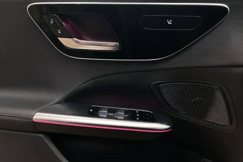 Mercedes-Benz C 200 din 2023 cu 4.180 km - oferta MER157338 - foto 15