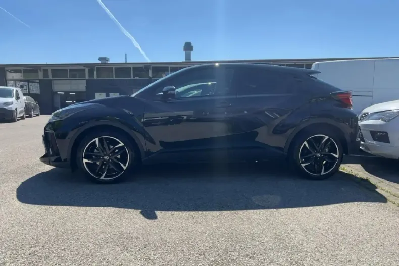 Toyota C-HR din 2023 cu 8.400 km - oferta TOY157353 - foto 4