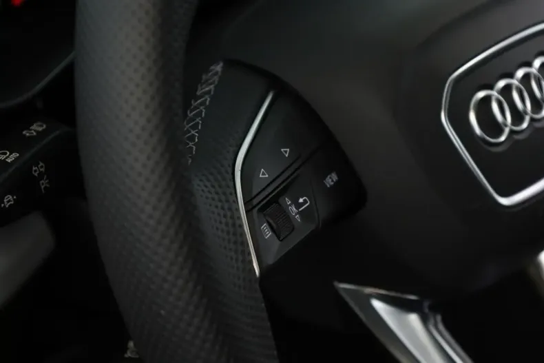 Audi Q8 din 2025 cu 18.500 km - oferta AUD157368 - foto 13