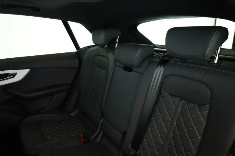 Audi Q8 din 2025 cu 18.500 km - oferta AUD157368 - foto 18