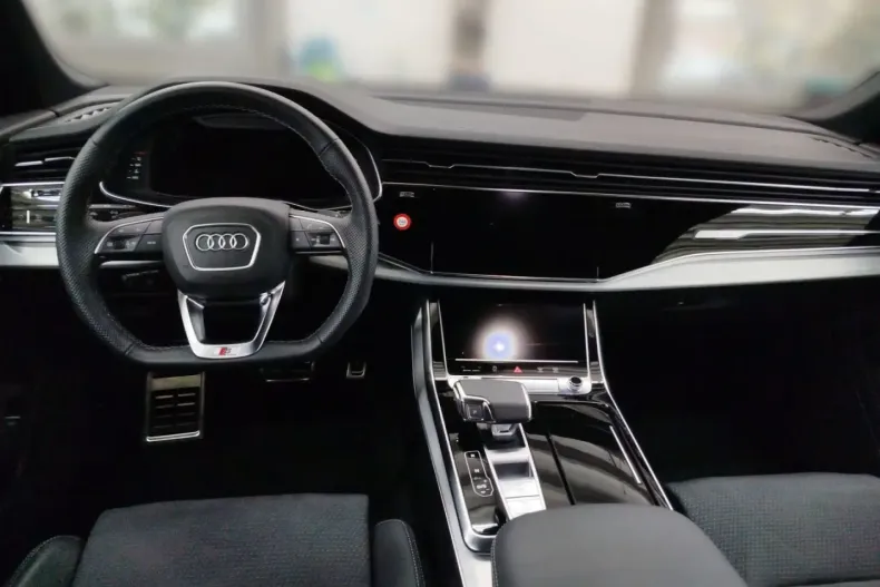 Audi Q8 din 2024 cu 10.019 km - oferta AUD157371 - foto 10