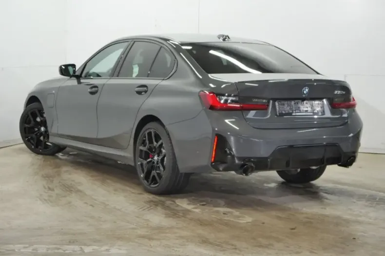 BMW 330 din 2025 cu 9.500 km - oferta BMW157376 - foto 4