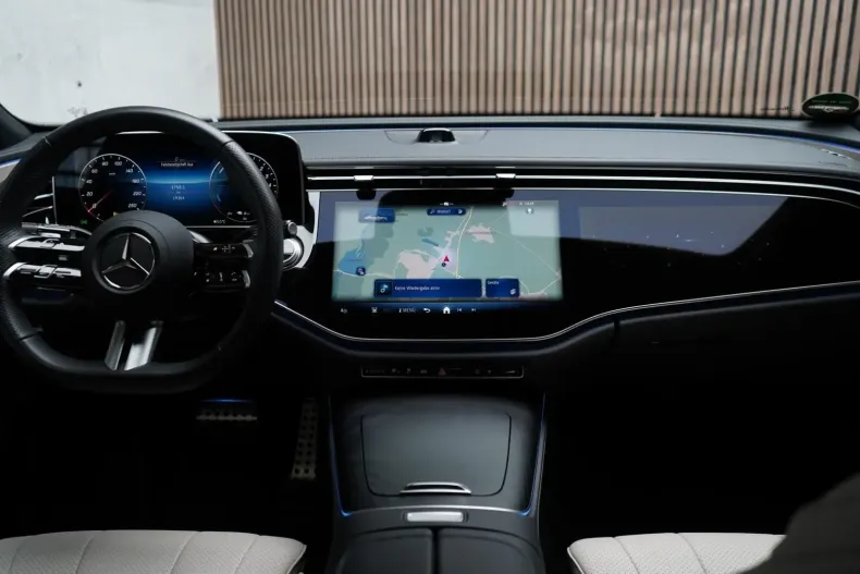 Mercedes-Benz E 300 din 2024 cu 19.390 km - oferta MER157377 - foto 16