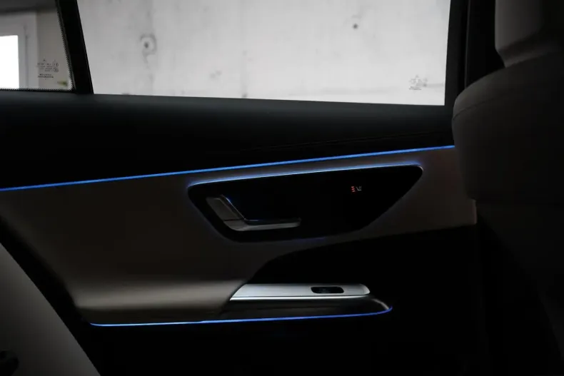 Mercedes-Benz E 300 din 2024 cu 19.390 km - oferta MER157377 - foto 23