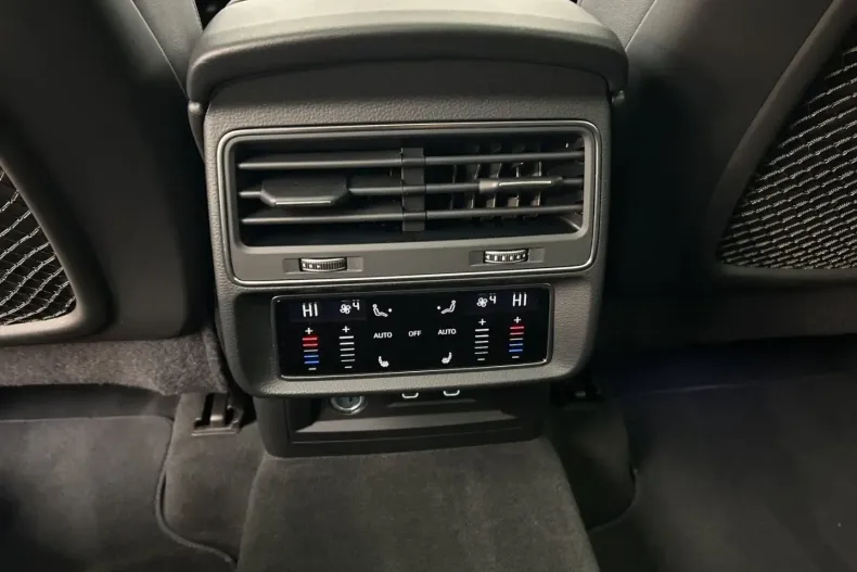 Audi Q8 din 2024 cu 19.052 km - oferta AUD157378 - foto 15