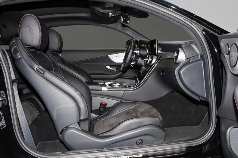 Mercedes-Benz C 43 AMG din 2023 cu 41.635 km - oferta MER157387 - foto 4