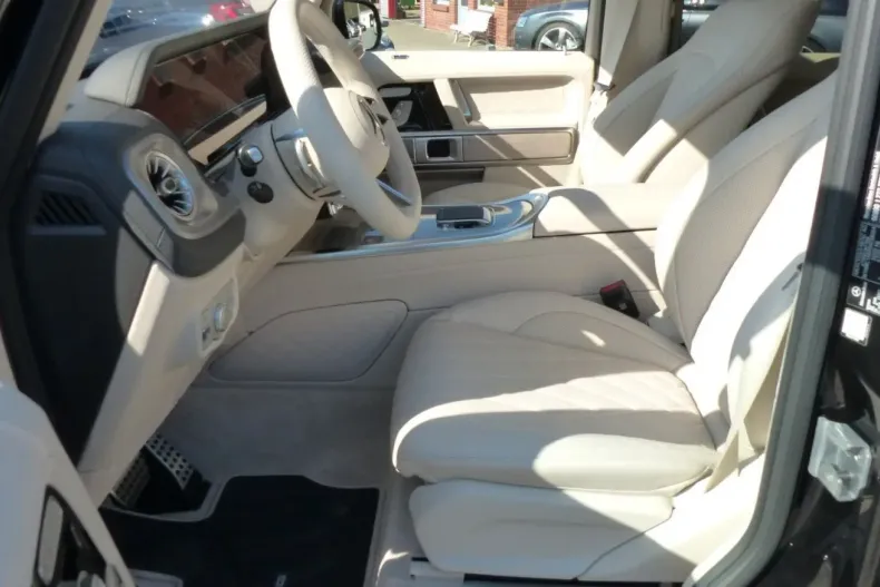 Mercedes-Benz G 450 din 2025 cu 10.877 km - oferta MER157388 - foto 9