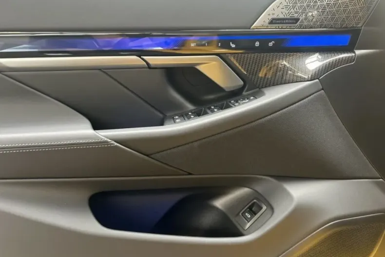 BMW M5 din 2024 cu 7.913 km - oferta BMW157408 - foto 20