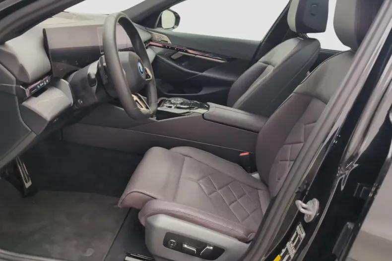 BMW 550 din 2024 cu 20.085 km - oferta BMW157419 - foto 7