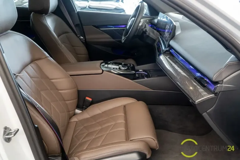 BMW 550 din 2025 cu 27.972 km - oferta BMW157422 - foto 23